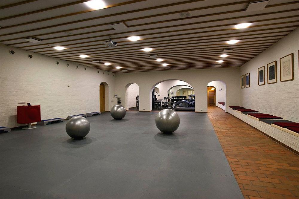 ホテル Konventum Conference Center ヘルシンゲル エクステリア 写真